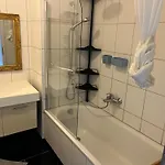 Geraeumige, Moderne 110 Qm Naehe Messe 아파트