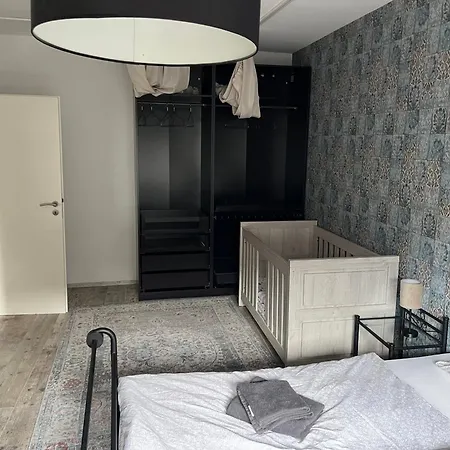 Geraeumige, Moderne 110 Qm Naehe Messe דירה אסן