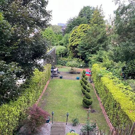 Apartment Geraeumige, Moderne 110 Qm Naehe Messe